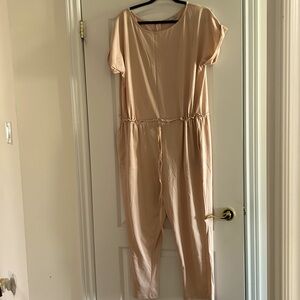 Zara NWOT soft peach coloured jumpsuit. Size XL